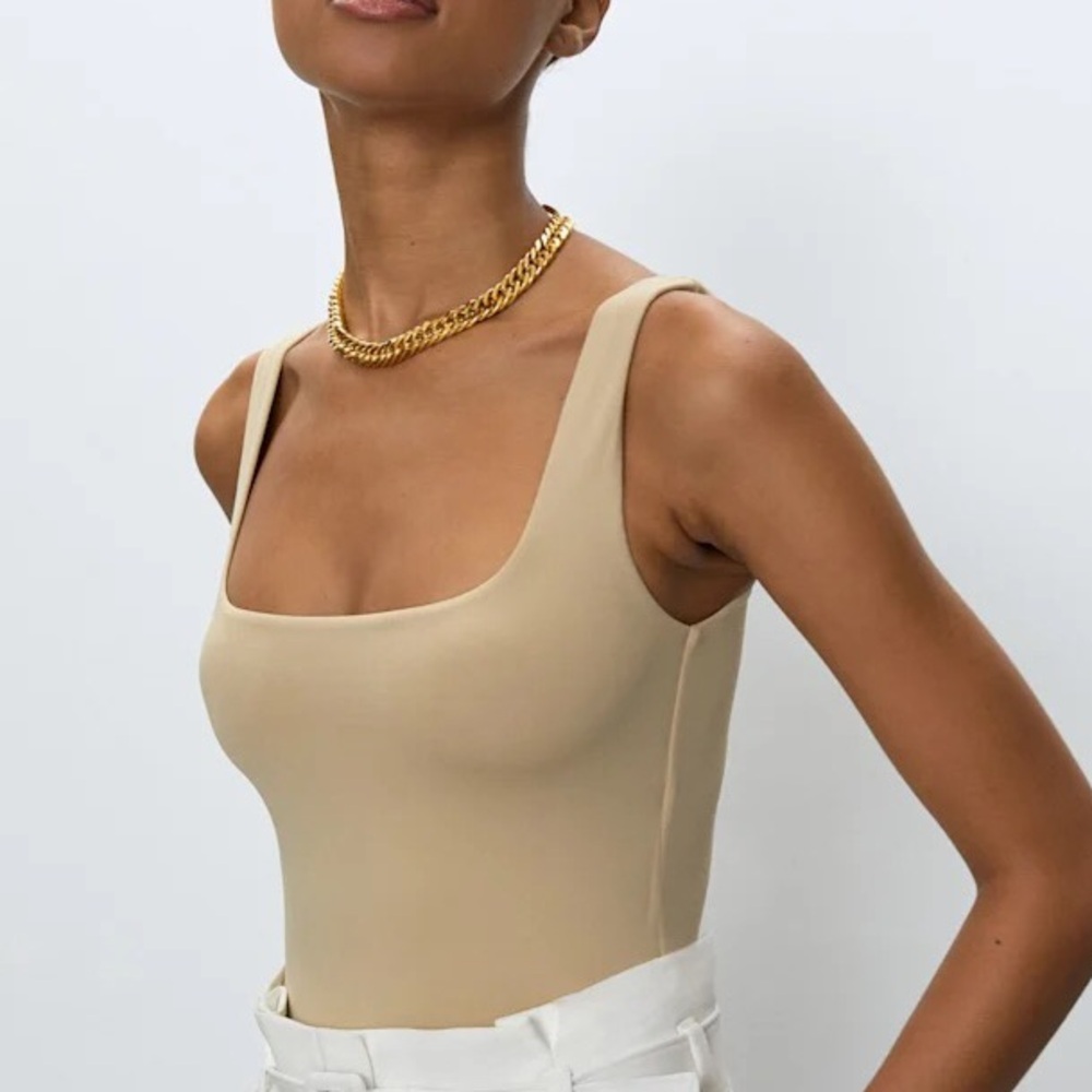 Aritzia Babaton Contour Square-Neck Sleeveless Bodysuit